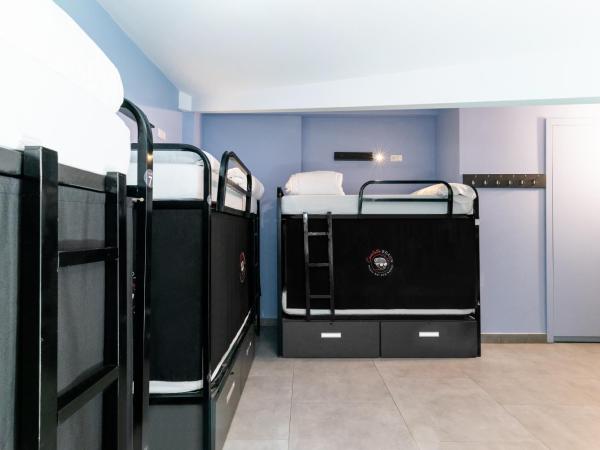 Hostel Carlota Braun : photo 2 de la chambre lit simple dans dortoir de 10 lits