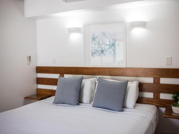 Port Douglas Peninsula Boutique Hotel - Adults Only Haven : photo 3 de la chambre executive pool view suite - free wifi & parking