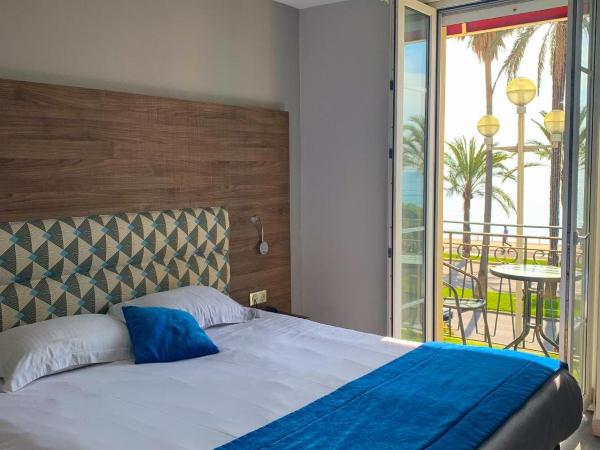 Hotel Flots d'Azur : photo 1 de la chambre chambre double confort avec balcon - vue sur mer