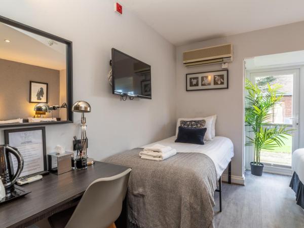 Croft Court Hotel : photo 3 de la chambre chambre triple - vue sur jardin