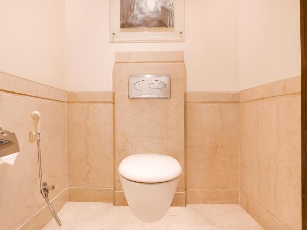 Lemon Tree Premier 2, Gurugram : photo 1 de la chambre premier king or twin room with 1+1 (happy hours from 5 pm to 9 pm) and 2 pcs of laundry complimentary per room per stay