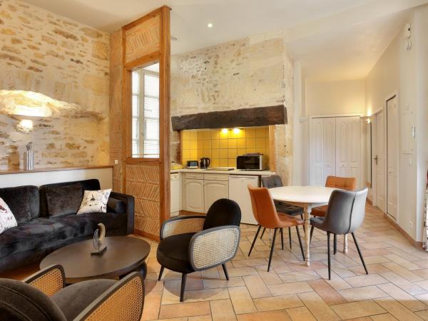 La Villa des Consuls - Gîte de tourisme de charme : photo 3 de la chambre appartement avec terrasse - 1er Étage