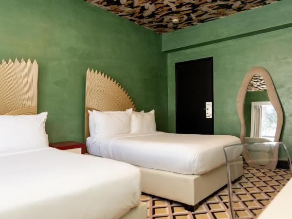 Crest Hotel Suites : photo 3 de la chambre chambre double