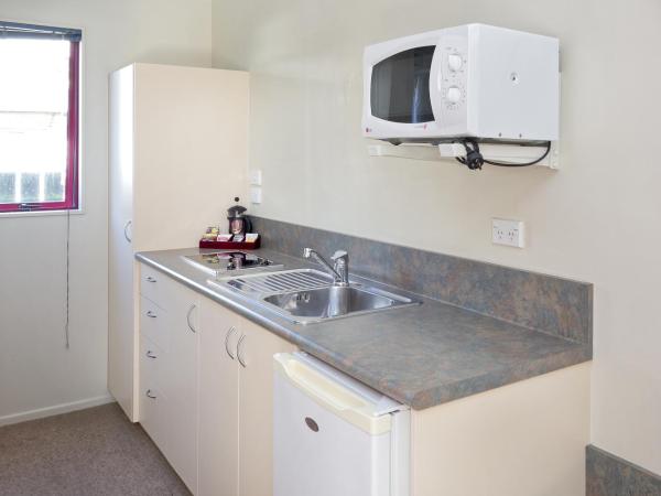 BK's Rotorua Motor Lodge : photo 3 de la chambre queen studio with private spa bath