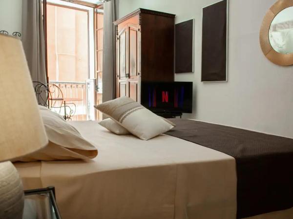 Castello's Rooms : photo 1 de la chambre chambre double avec salle de bains privative