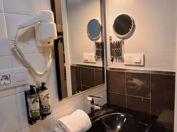 Nest Style Granada : photo 3 de la chambre chambre double intérieure