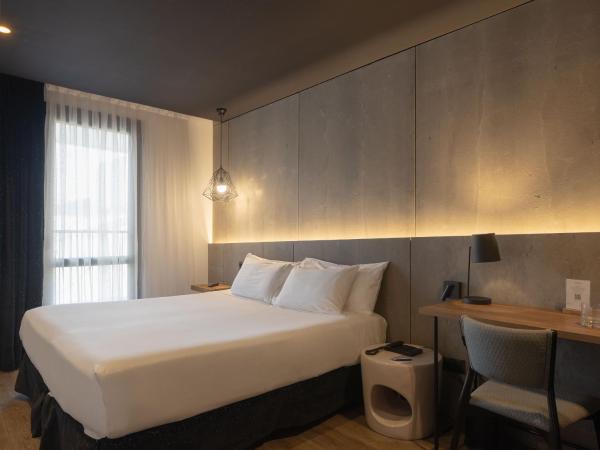 Hotel Tayko Bilbao : photo 4 de la chambre chambre double intérieur