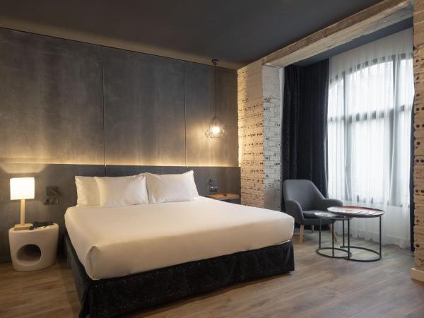 Hotel Tayko Bilbao : photo 4 de la chambre chambre double - vue sur fleuve