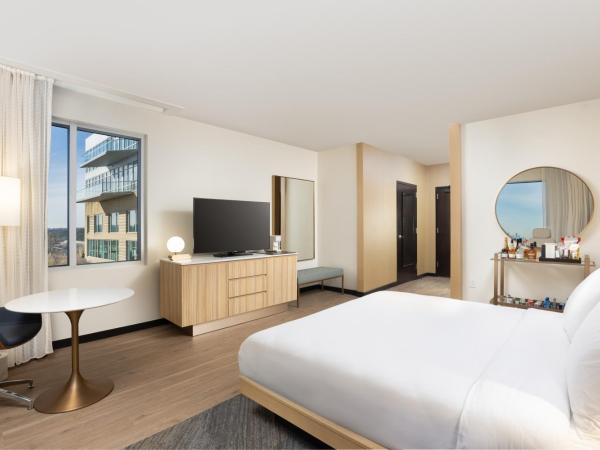The Moran CITYCENTRE : photo 3 de la chambre chambre lit king-size de luxe - pour personnes à mobilité réduite