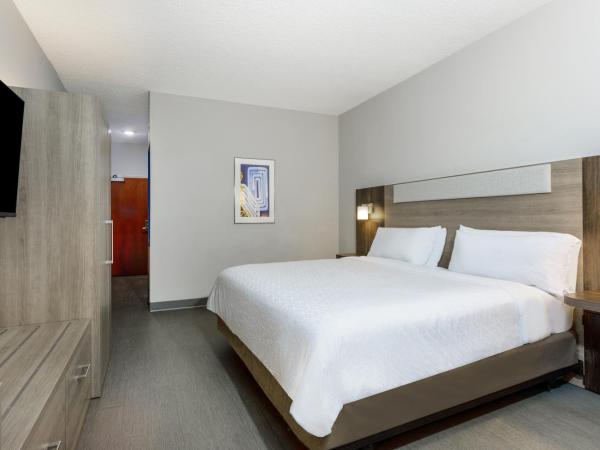 Holiday Inn Express Hotel & Suites Jacksonville - Mayport / Beach, an IHG Hotel : photo 5 de la chambre chambre lit king-size