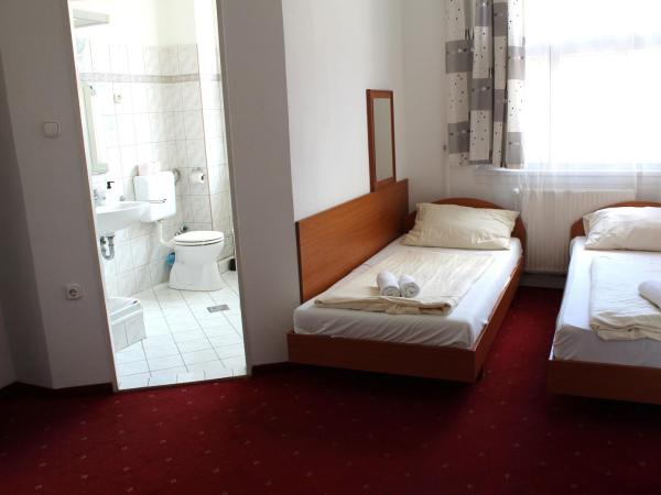 Broadway City Guesthouse : photo 9 de la chambre chambre lits jumeaux standard