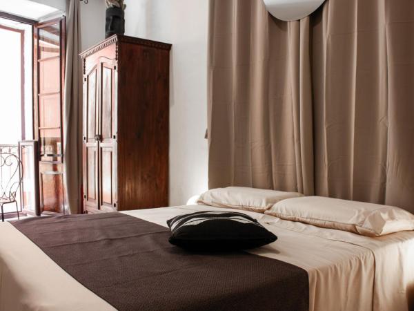 Castello's Rooms : photo 1 de la chambre chambre double avec salle de bains privative
