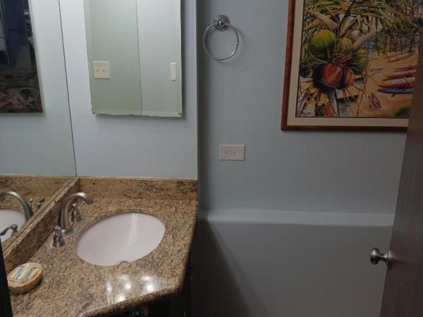 Diamond Head Beach Hotel : photo 3 de la chambre chambre standard lit queen-size