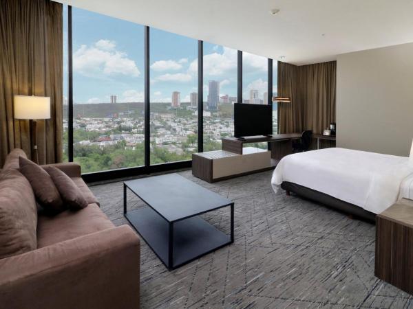 Holiday Inn Express & Suites Monterrey Valle, an IHG Hotel : photo 5 de la chambre suite lit king-size