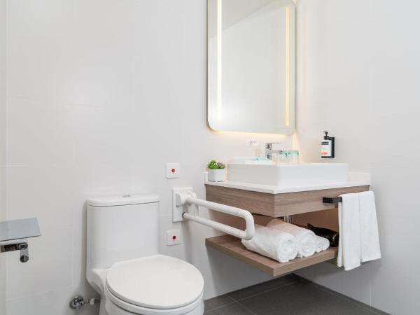 Holiday Inn Express Guangzhou Panyu Dashi, an IHG Hotel : photo 5 de la chambre chambre lit king-size standard - accessible aux personnes à mobilité réduite