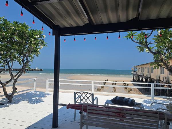 Karoon hut : photo 5 de la chambre bungalow - côté plage