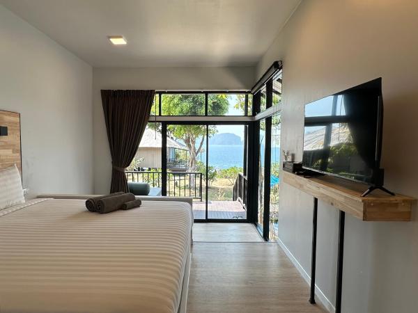 HIP Seaview Resort @ Phi Phi : photo 2 de la chambre cabine avec vue sur la mer