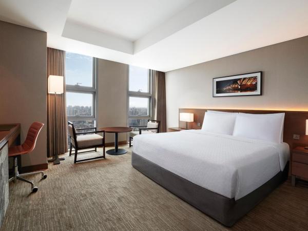 Four Points by Sheraton Josun, Seoul Station : photo 5 de la chambre chambre lit king-size deluxe - Étage supérieur