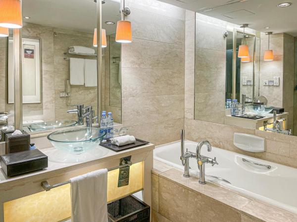 Sofitel Xi'an On Renmin Square : photo 4 de la chambre suite lits jumeaux junior
