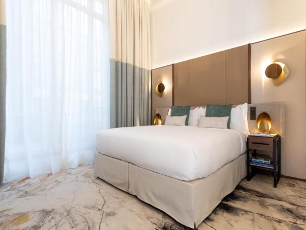 InterContinental Paris Champs Elysées Etoile, an IHG Hotel : photo 6 de la chambre suite junior lit king-size