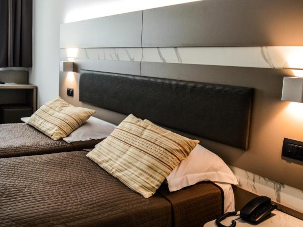 Mediterranea Hotel & Convention Center : photo 4 de la chambre twin standard