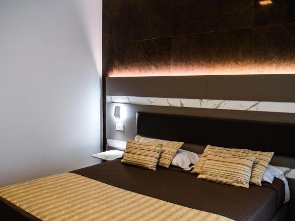 Mediterranea Hotel & Convention Center : photo 5 de la chambre chambre double supérieure avec balcon