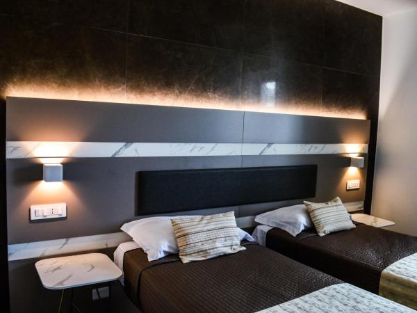 Mediterranea Hotel & Convention Center : photo 3 de la chambre chambre lits jumeaux supérieure avec balcon