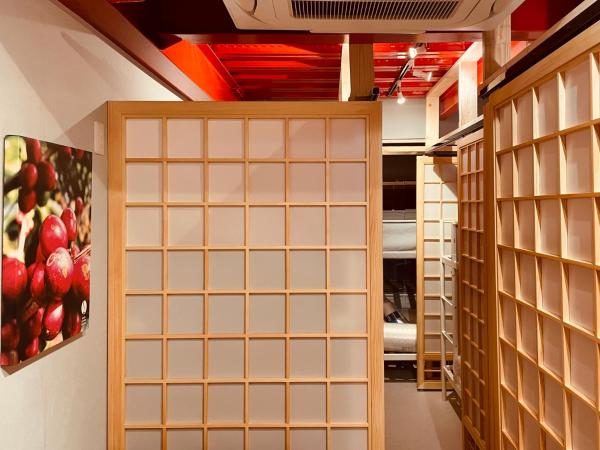 KOBE coffee hostel : photo 1 de la chambre lit superposé dans dortoir mixte 