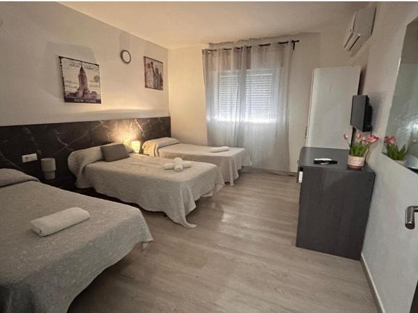 Pensión Barlovento : photo 3 de la chambre chambre triple avec salle de bains privative