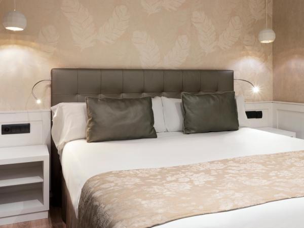 Catalonia Puerta del Sol : photo 5 de la chambre chambre double ou lits jumeaux - vue sur rue