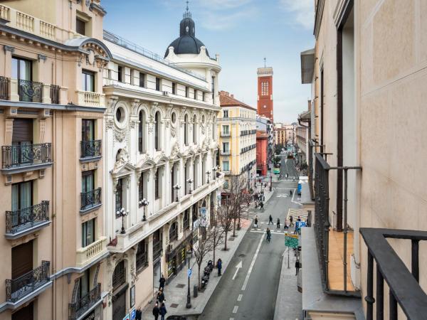 Catalonia Puerta del Sol : photo 5 de la chambre suite