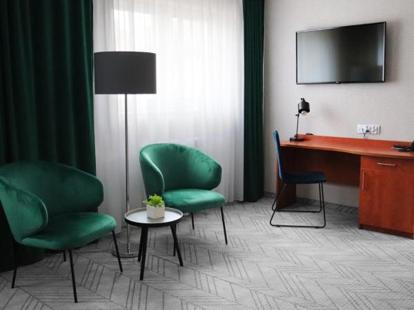 Hotel Polonia Centrum : photo 3 de la chambre chambre lit king-size deluxe