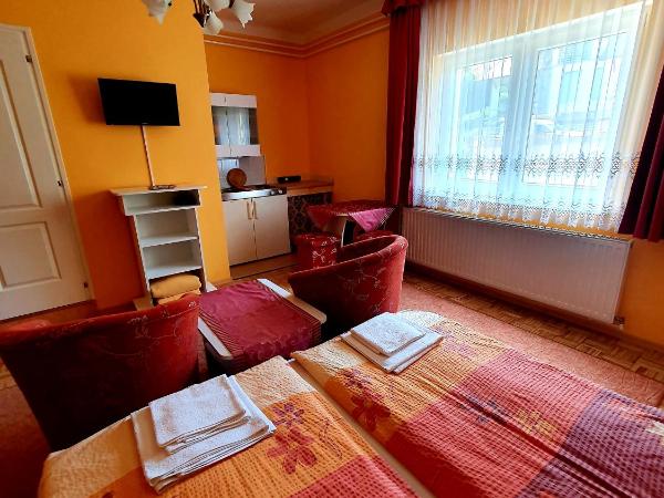 Apart Júlia Villa : photo 2 de la chambre studio