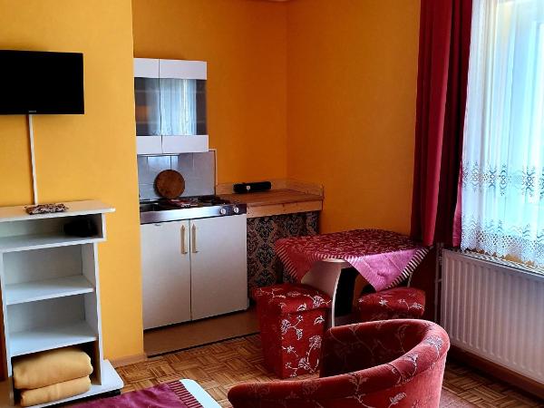 Apart Júlia Villa : photo 3 de la chambre studio