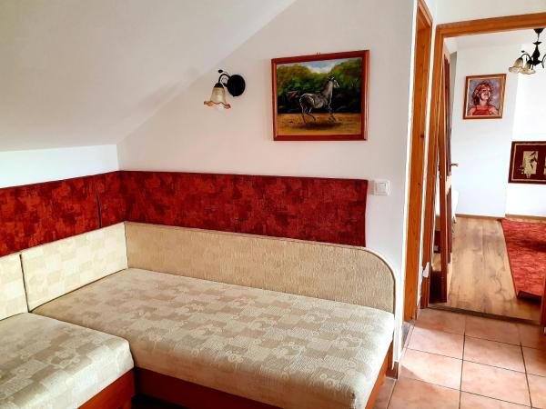 Apart Júlia Villa : photo 6 de la chambre appartement familial (2 adultes + 2 enfants)