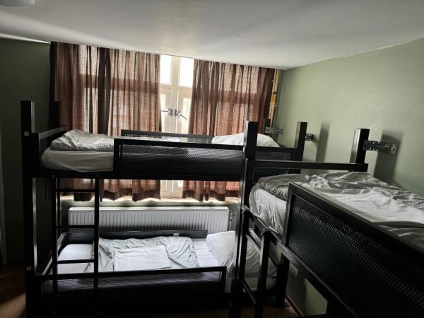 Amsterdam Hostel Uptown : photo 3 de la chambre lit dans dortoir mixte de 6 lits