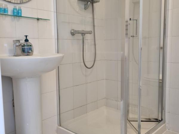 The Windmill Hotel : photo 8 de la chambre chambre lits jumeaux