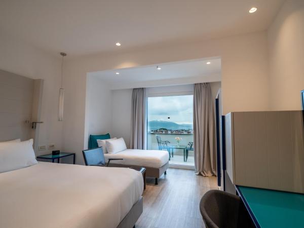 Hilton Sorrento Palace : photo 7 de la chambre chambre triple supérieure - vue sur mer