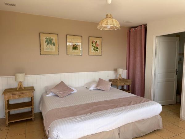 Hôtel La Fiancée du Pirate : photo 1 de la chambre chambre double indépendante avec terrasse privée