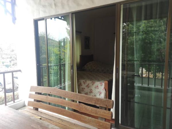 Chiang Mai Homey : photo 2 de la chambre chambre lits jumeaux avec salle de bains commune