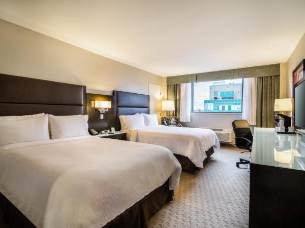 Holiday Inn Vancouver-Centre Broadway, an IHG Hotel : photo 1 de la chambre chambre double standard avec 2 lits doubles