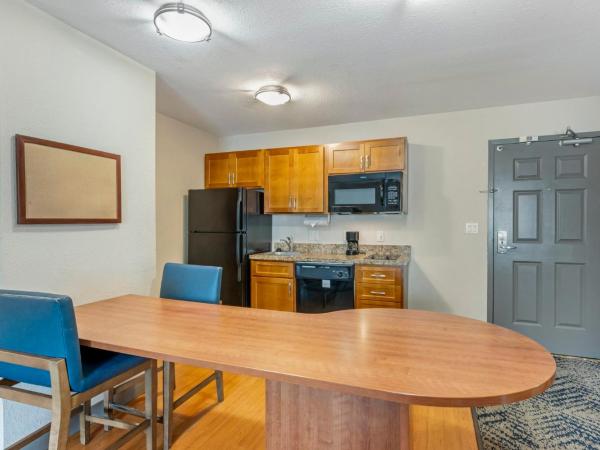 Candlewood Suites Indianapolis East, an IHG Hotel : photo 8 de la chambre suite 1 chambre