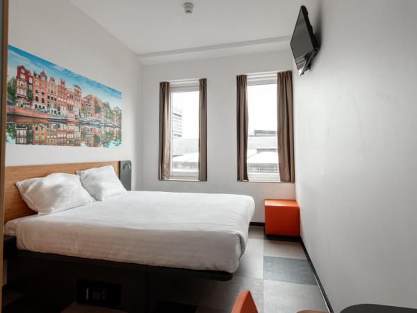 easyHotel Amsterdam Arena Boulevard : photo 1 de la chambre chambre double supérieure