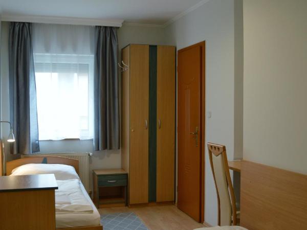 Alfréd Panzió : photo 3 de la chambre chambre lits jumeaux