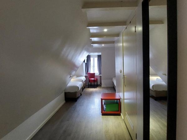 Heart of Amsterdam Hotel : photo 5 de la chambre petite chambre triple mansardée