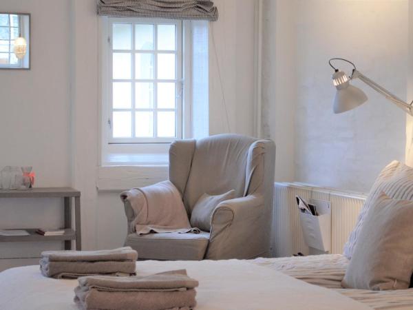 Store Ejlstrup Bed & Breakfast : photo 1 de la chambre chambre double avec salle de bains privative