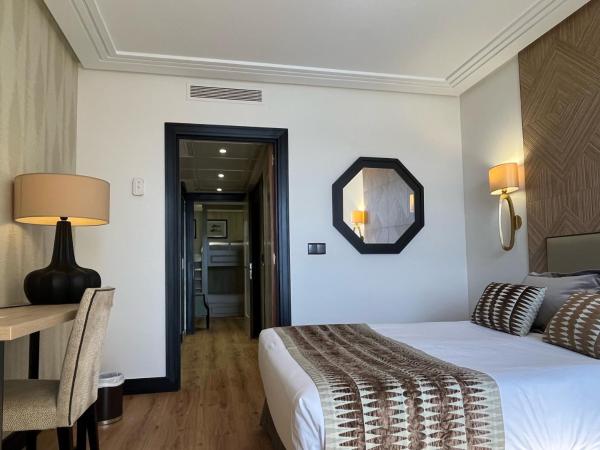 Hotel Bahía : photo 2 de la chambre chambre familiale (2 adultes et 2 enfants)