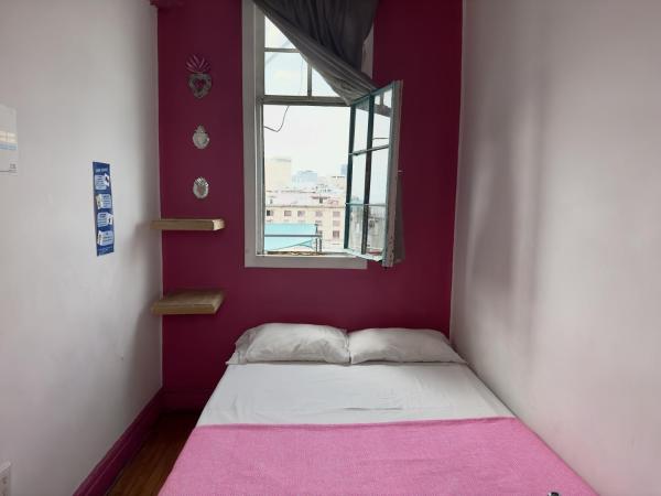 Massiosare El Hostal : photo 3 de la chambre chambre double standard avec salle de bains commune