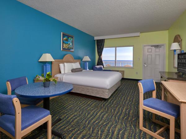 Palmetto Beachfront Hotel, a By The Sea Resort : photo 1 de la chambre junior king room kitchen beach view