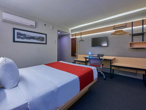 City Express by Marriott Ciudad de México Plaza Central : photo 1 de la chambre chambre lit queen-size 